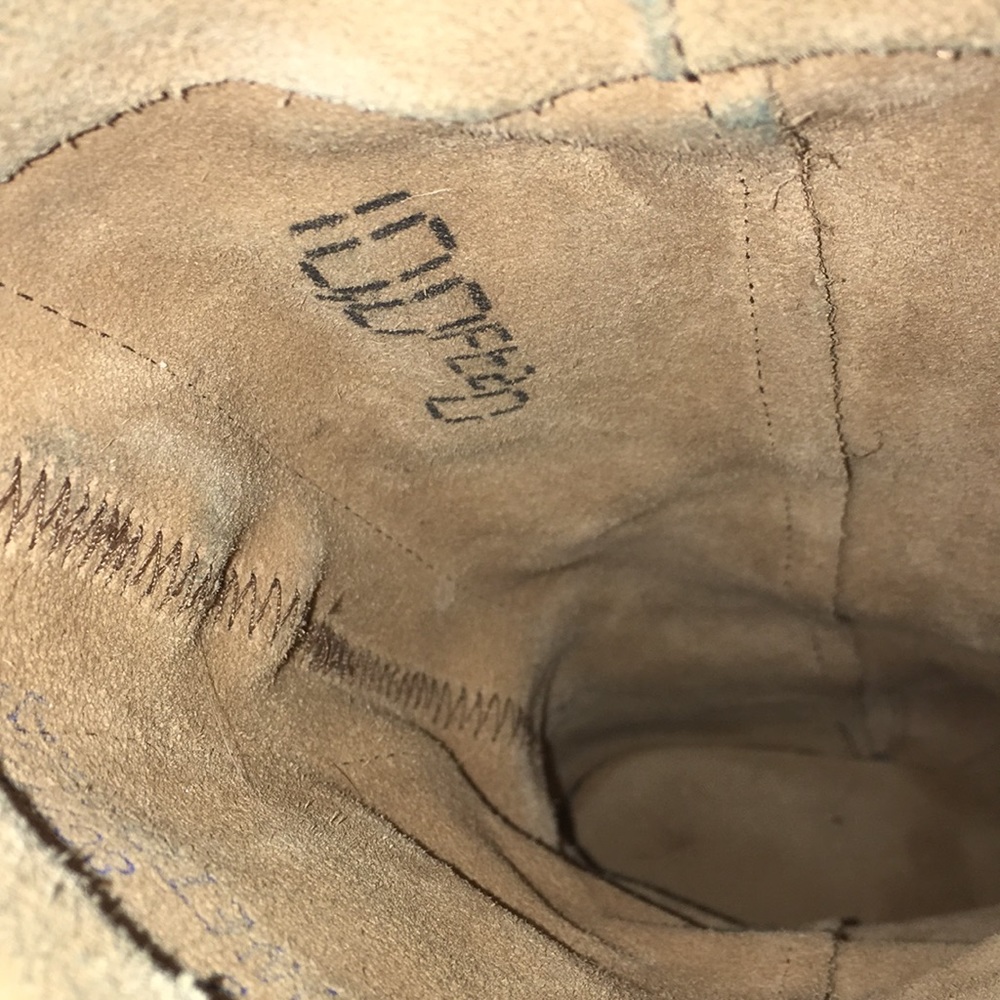 Boots - Picture 4 of 6